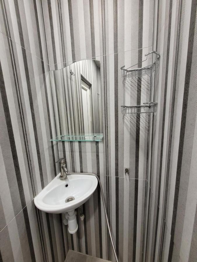 Hotel Мини Дом Целиком Около Мед Центра Астхик Erivan Exterior foto