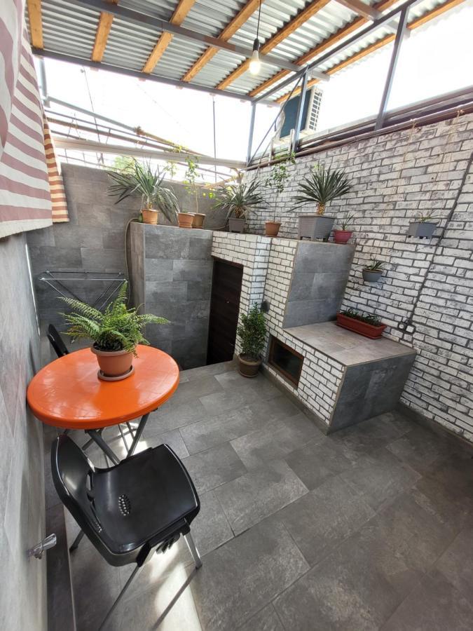 Hotel Мини Дом Целиком Около Мед Центра Астхик Erivan Exterior foto