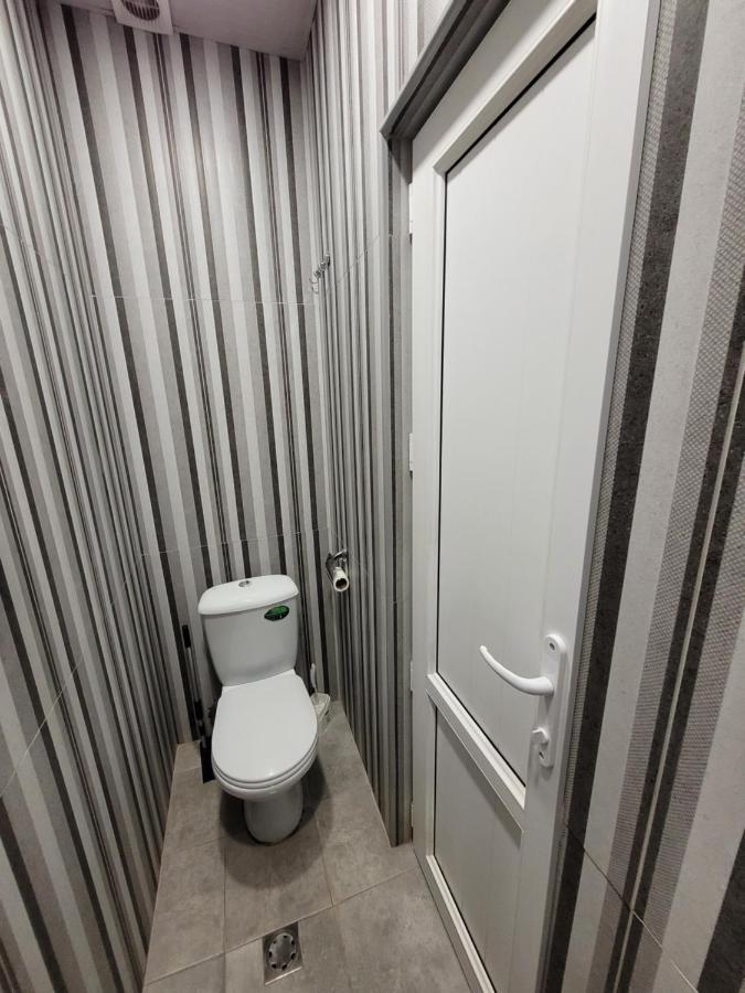 Hotel Мини Дом Целиком Около Мед Центра Астхик Erivan Exterior foto